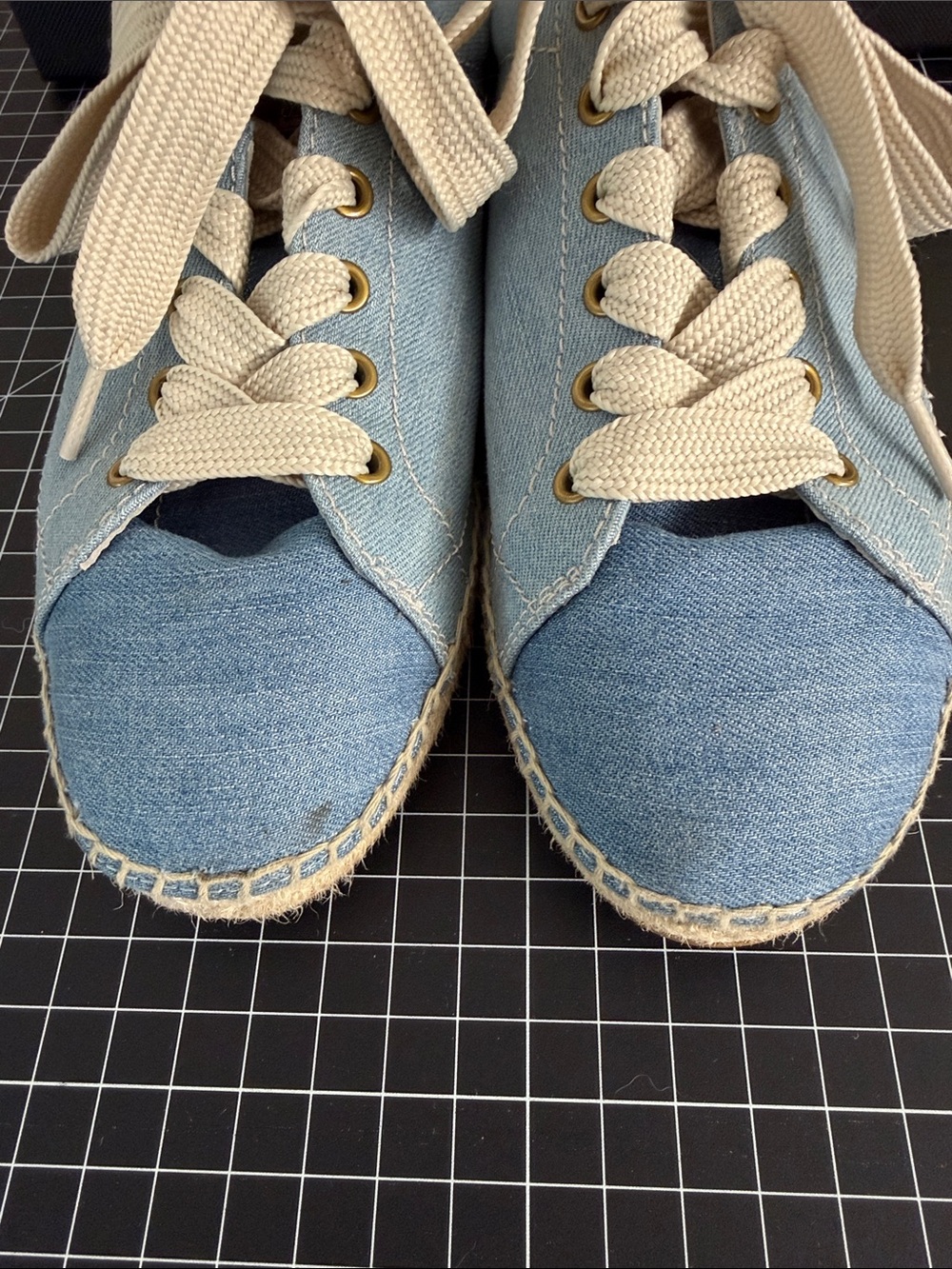 Great Condition Women Coach Sneakers Size 9. - Picture 6 of 11